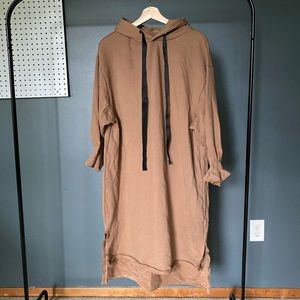Sweatshirt dress in camel